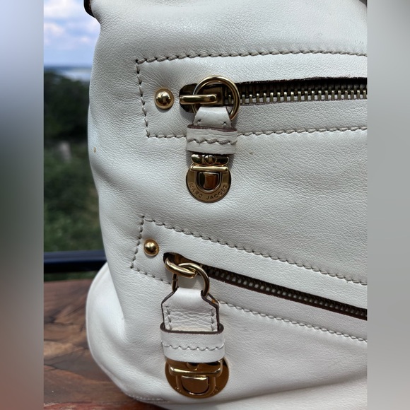 EUC Marc Jacobs Leather Shoulder Bag - Picture 6 of 17